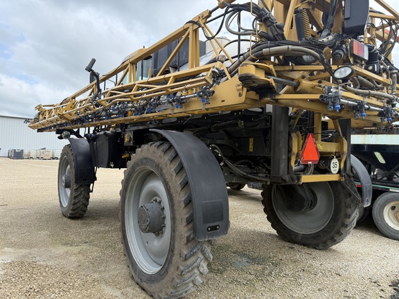 2017 RoGator RG1100B Sprayer/High Clearance