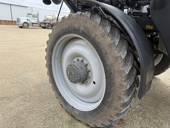 2017 RoGator RG1100B Sprayer/High Clearance