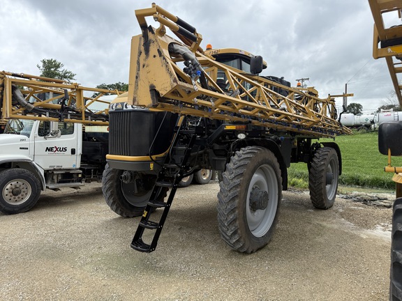 2017 RoGator RG1100B Sprayer/High Clearance