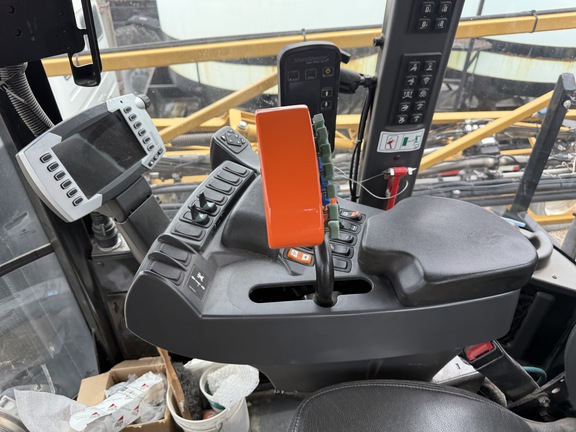 2017 RoGator RG1100B Sprayer/High Clearance