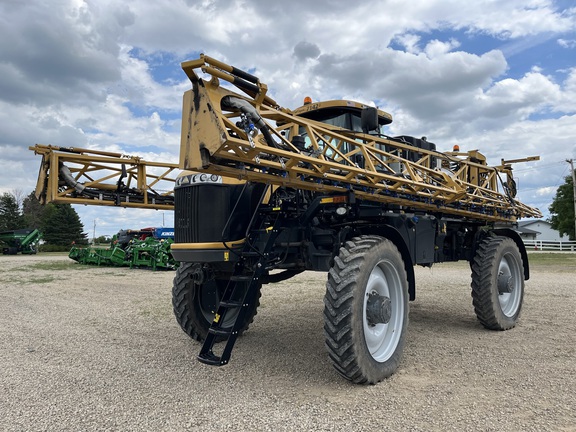 2017 RoGator RG1100B Sprayer/High Clearance