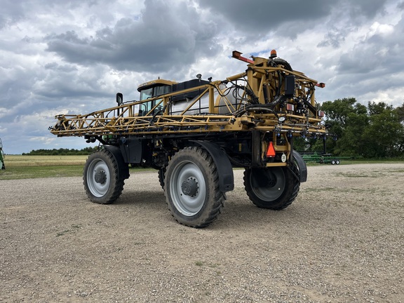 2017 RoGator RG1100B Sprayer/High Clearance