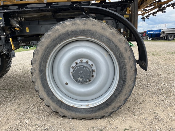 2017 RoGator RG1100B Sprayer/High Clearance