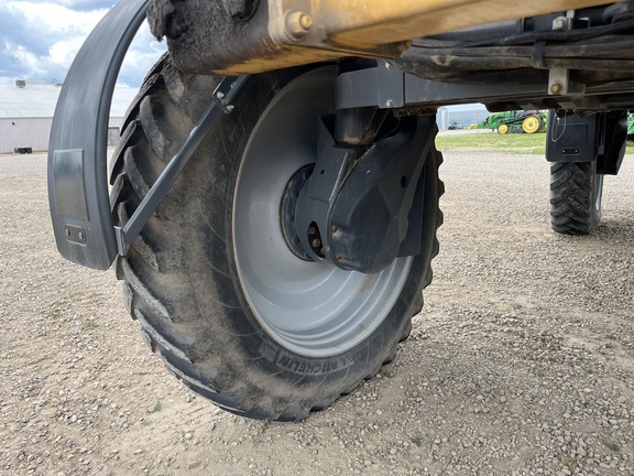 2017 RoGator RG1100B Sprayer/High Clearance