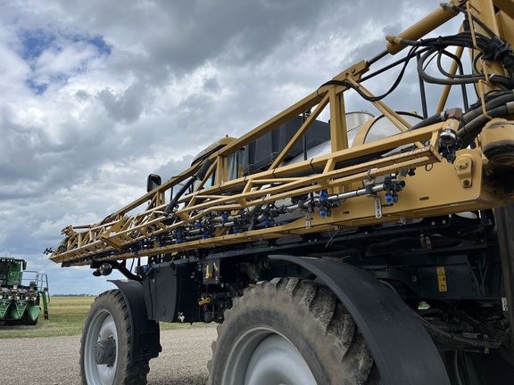 2017 RoGator RG1100B Sprayer/High Clearance