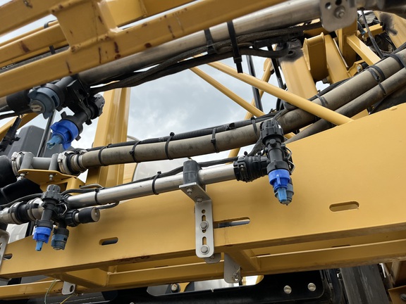 2017 RoGator RG1100B Sprayer/High Clearance