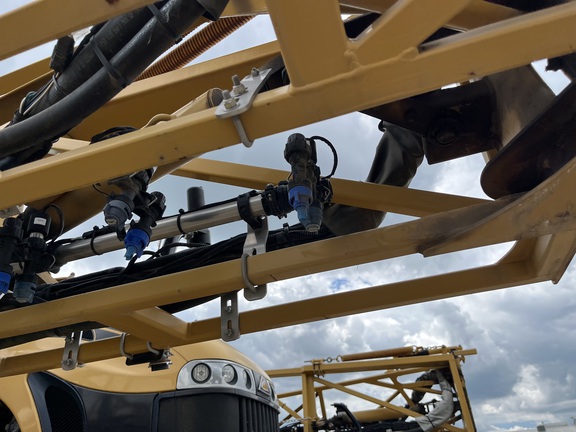 2017 RoGator RG1100B Sprayer/High Clearance