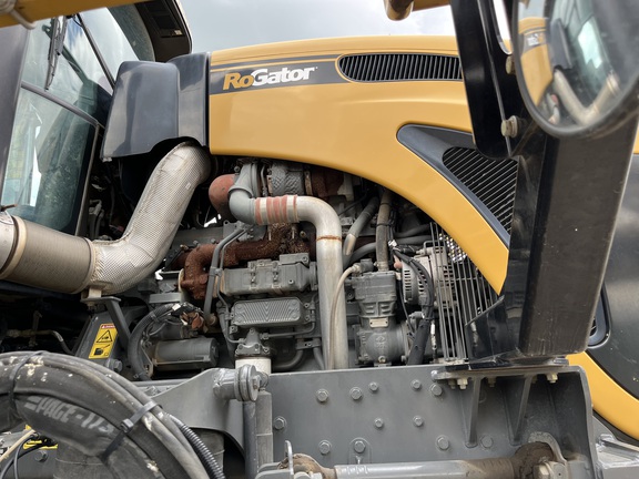 2017 RoGator RG1100B Sprayer/High Clearance