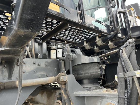 2017 RoGator RG1100B Sprayer/High Clearance