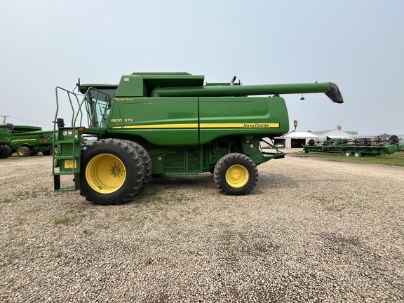 2008 John Deere 9570 STS Combine