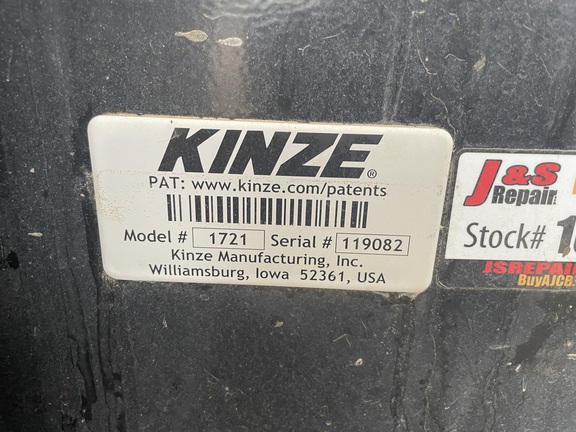 2023 Kinze 1721 Grain Cart