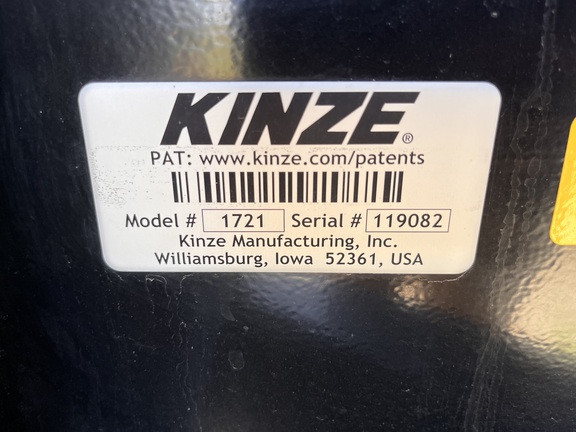 2023 Kinze 1721 Grain Cart