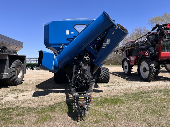 2023 Kinze 1721 Grain Cart