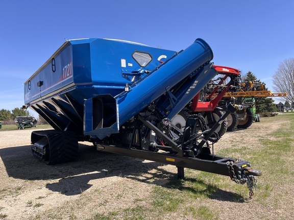2023 Kinze 1721 Grain Cart