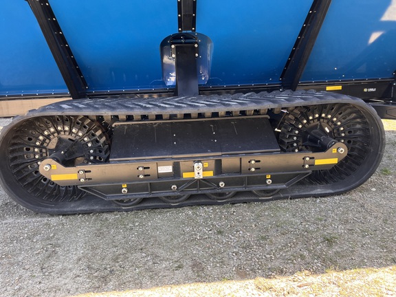2023 Kinze 1721 Grain Cart