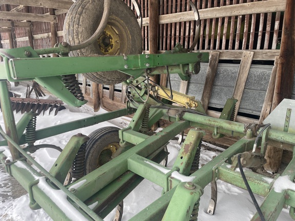 John Deere 1610 Chisel Plow