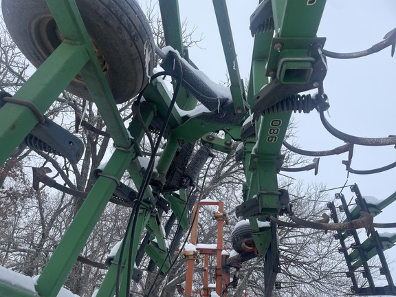 1995 John Deere 980 Field Cultivator