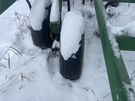 1995 John Deere 980 Field Cultivator