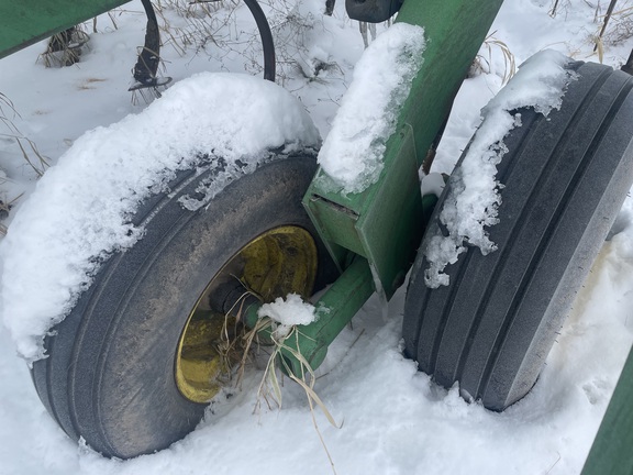 1995 John Deere 980 Field Cultivator