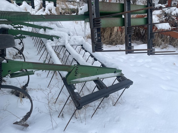 1995 John Deere 980 Field Cultivator