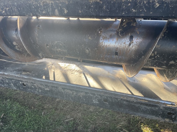 2017 MacDon FD75-40 Header Combine