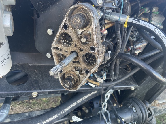 2017 MacDon FD75-40 Header Combine