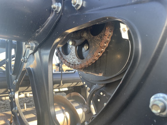 2017 MacDon FD75-40 Header Combine