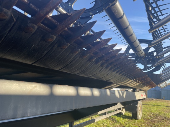 2017 MacDon FD75-40 Header Combine