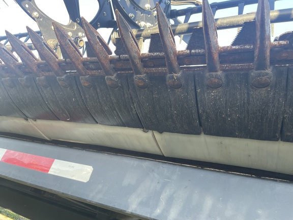 2017 MacDon FD75-40 Header Combine