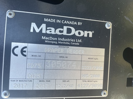 2017 MacDon FD75-40 Header Combine