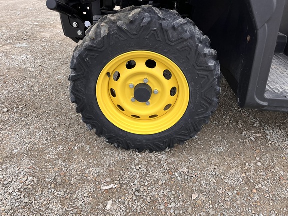 2019 John Deere XUV 835M ATV