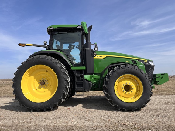 2025 John Deere 8R 340 Tractor