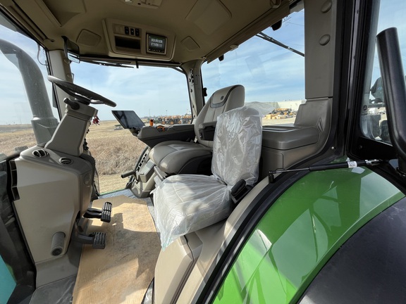 2025 John Deere 8R 340 Tractor