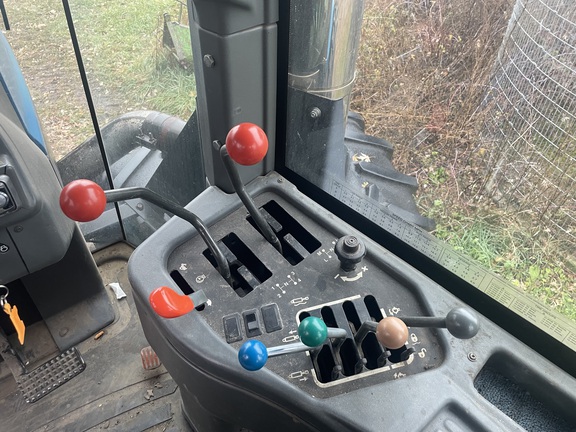 1996 New Holland 9882 Tractor 4WD