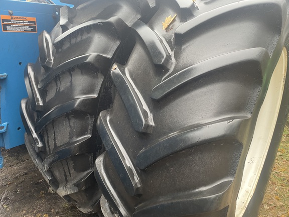 1996 New Holland 9882 Tractor 4WD