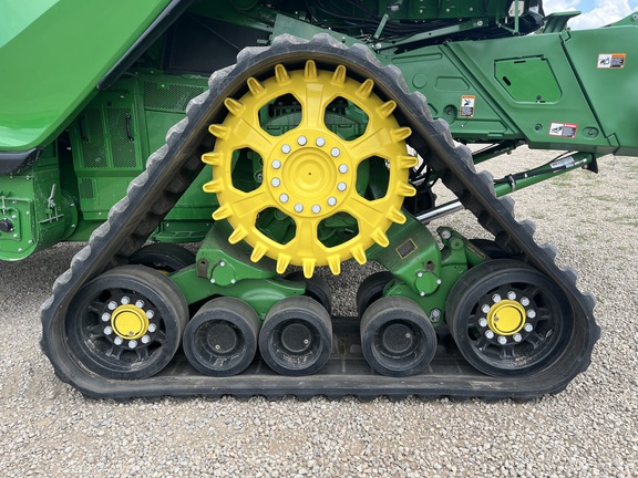2023 John Deere X9 1000 Combine