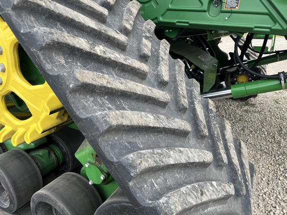 2023 John Deere X9 1000 Combine