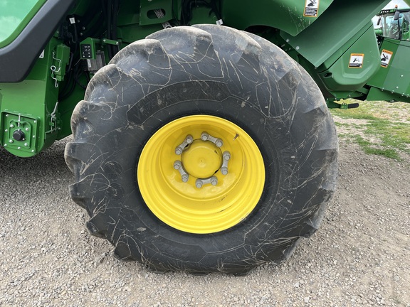 2023 John Deere X9 1000 Combine