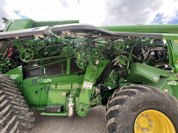 2023 John Deere X9 1000 Combine