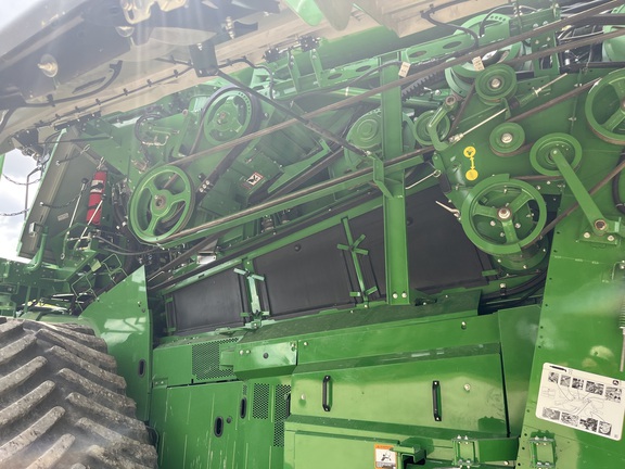 2023 John Deere X9 1000 Combine