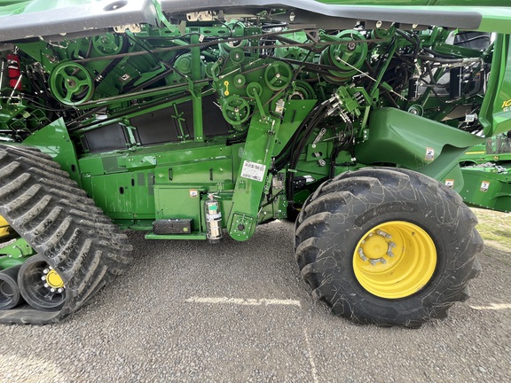 2023 John Deere X9 1000 Combine