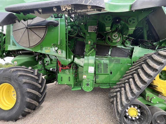 2023 John Deere X9 1000 Combine