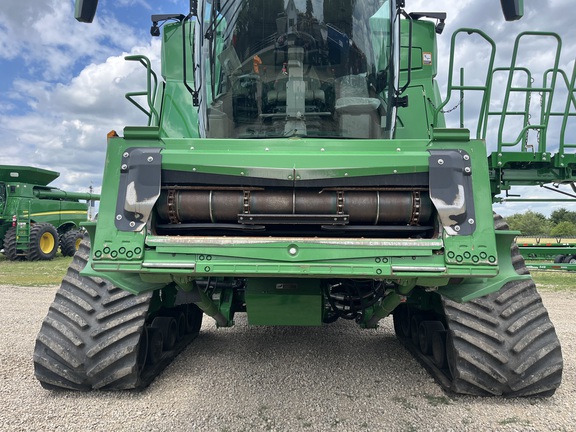 2023 John Deere X9 1000 Combine