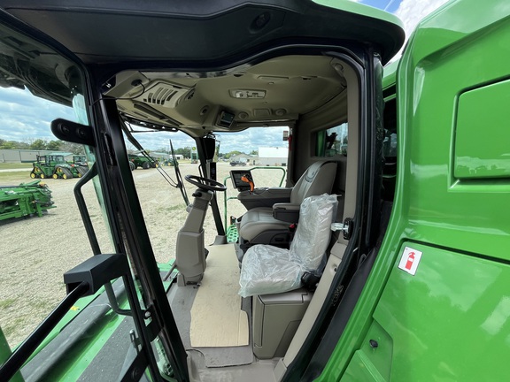 2023 John Deere X9 1000 Combine