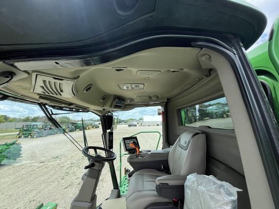 2023 John Deere X9 1000 Combine