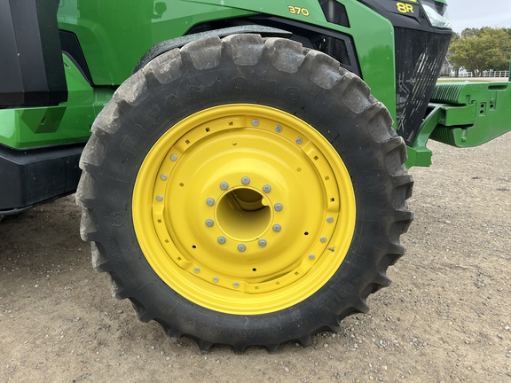 2024 John Deere 8R 370 Tractor