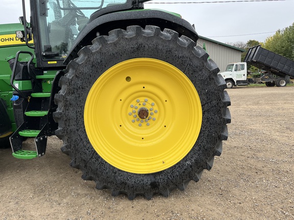 2024 John Deere 8R 370 Tractor