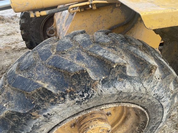 2000 John Deere 324H Compact Utility Loader