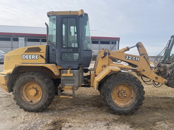 2000 John Deere 324H Compact Utility Loader