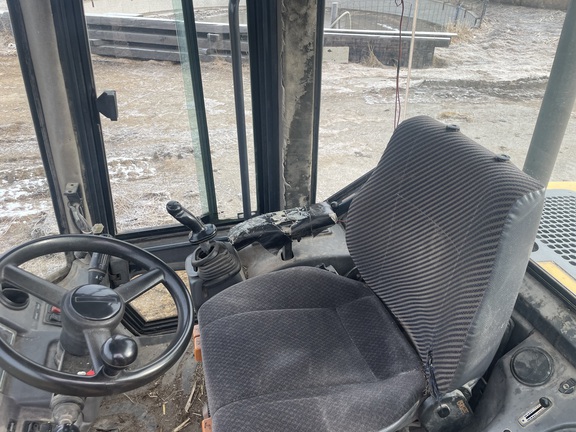 2000 John Deere 324H Compact Utility Loader